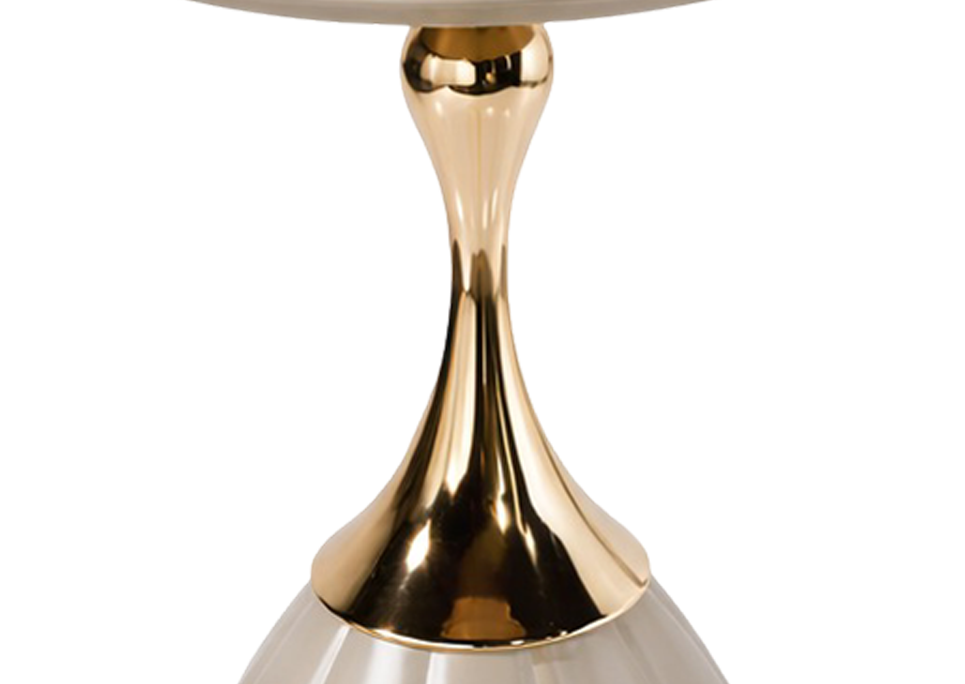 Slim Tapered Gold Neck